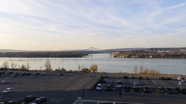 Pourquoi choisir le parking Avignon TGV pour votre voyage
